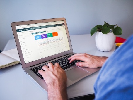 Seo specialist Axel